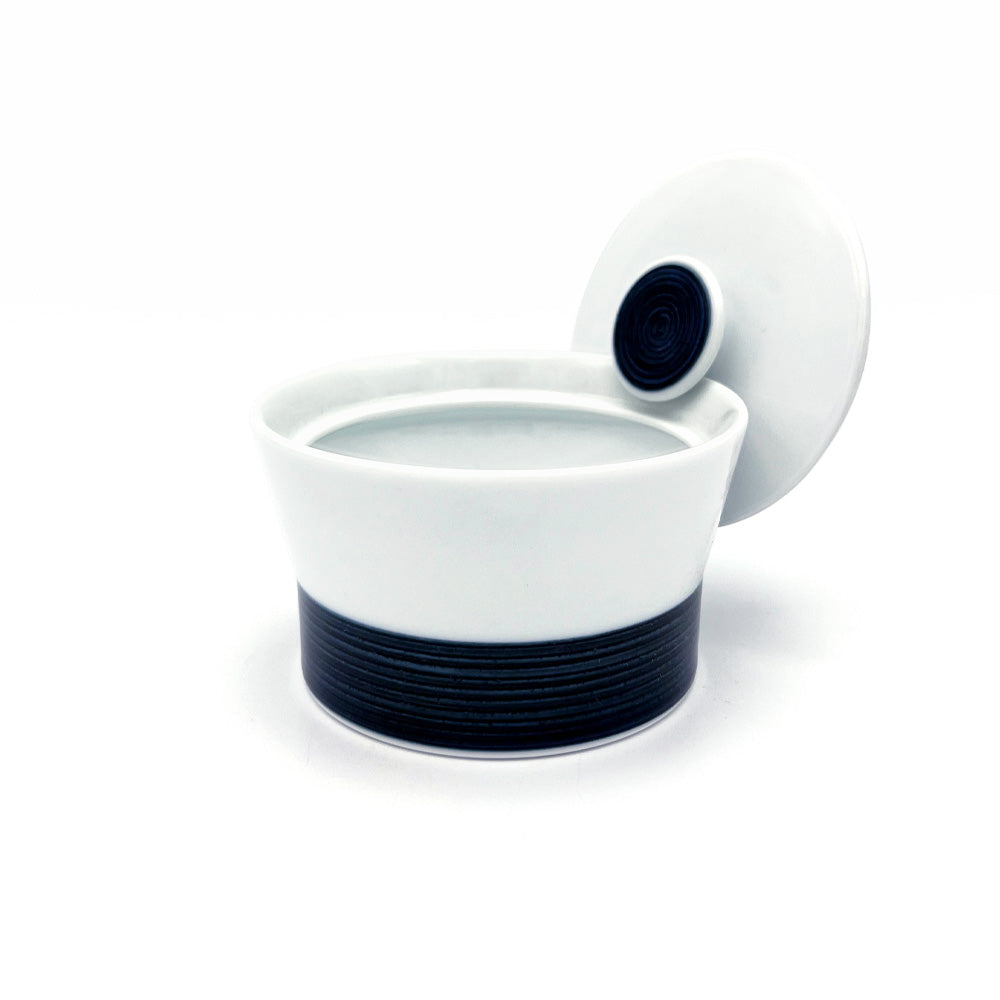 Hakusan Porcelain Asano Ito Bowl with Lid Indigo